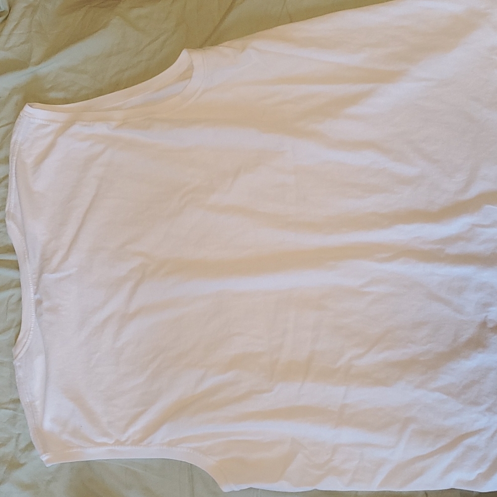 Plain white no sleevs tank top extra large